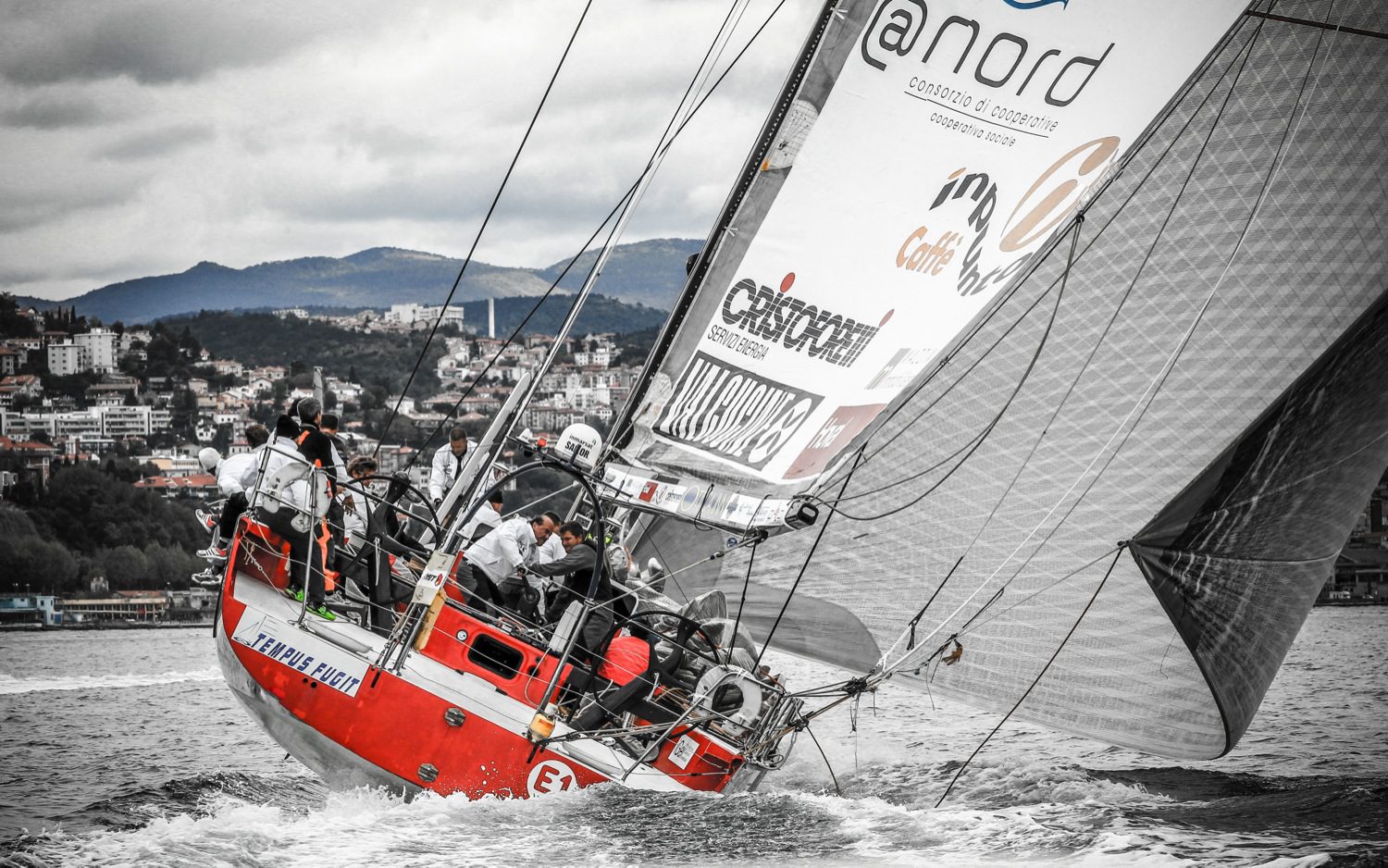 Un'immagine che ritrae barca, imbarcazioni, barca a vela, navigazione e ricreazione.