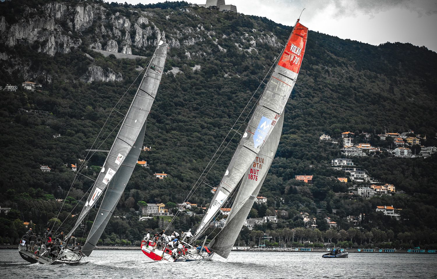 Un'immagine che ritrae barca, imbarcazioni, barca a vela, ricreazione e vela.