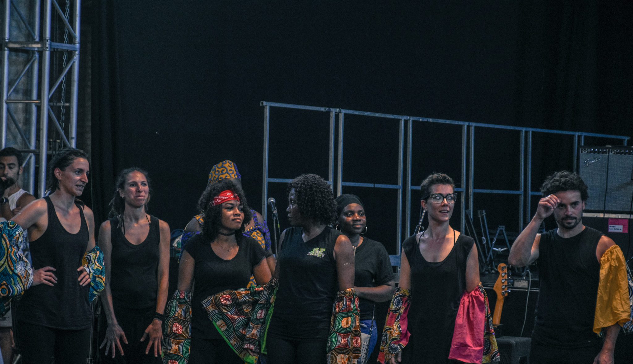 Un'immagine che ritrae arti performative, divertimento, prestazione, evento e gruppo sociale.