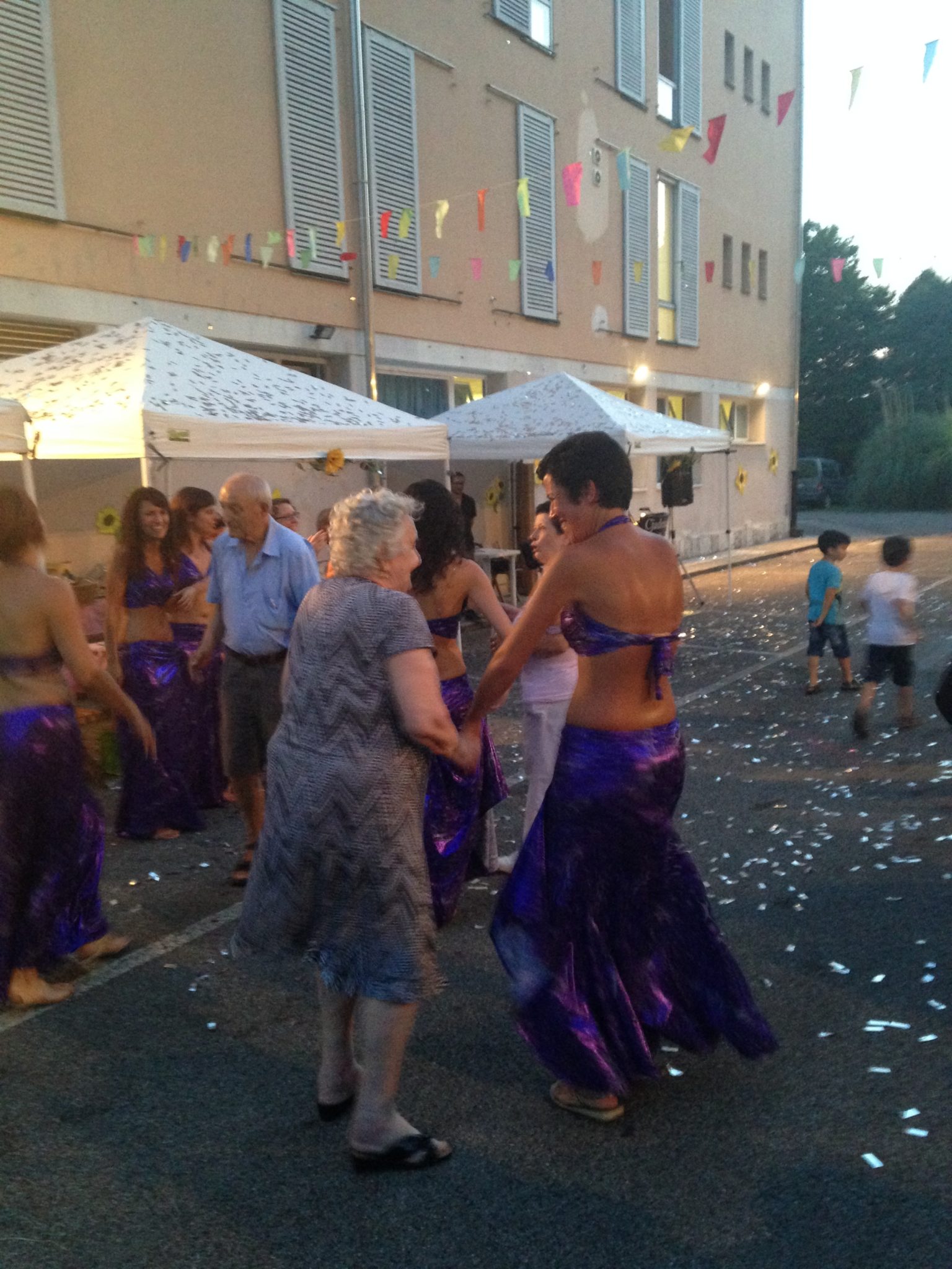 Un'immagine che ritrae divertimento, evento, divertimento, arti performative e tempo libero.