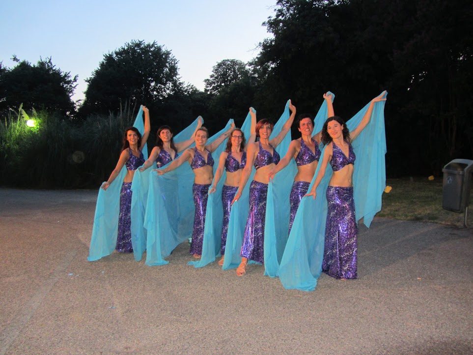 Un'immagine che ritrae arti performative, divertimento, evento, divertimento e coreografia.